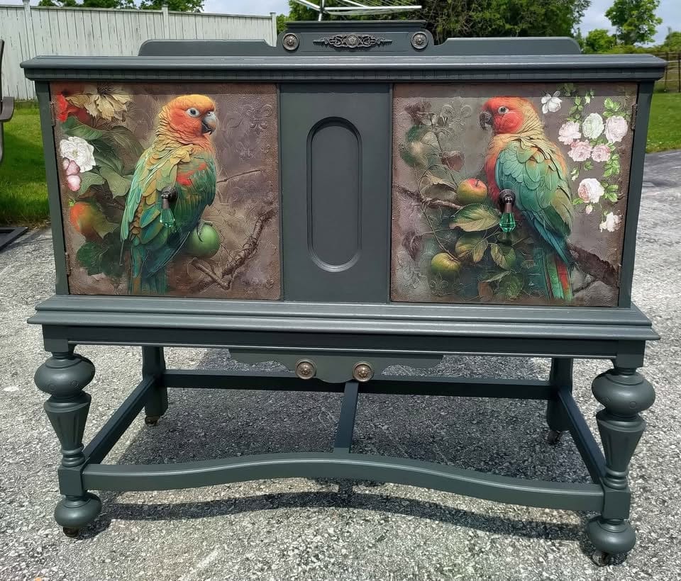 Parrot Paradise Duo | 18 lb Decoupage Tissue Paper | 21x29 in