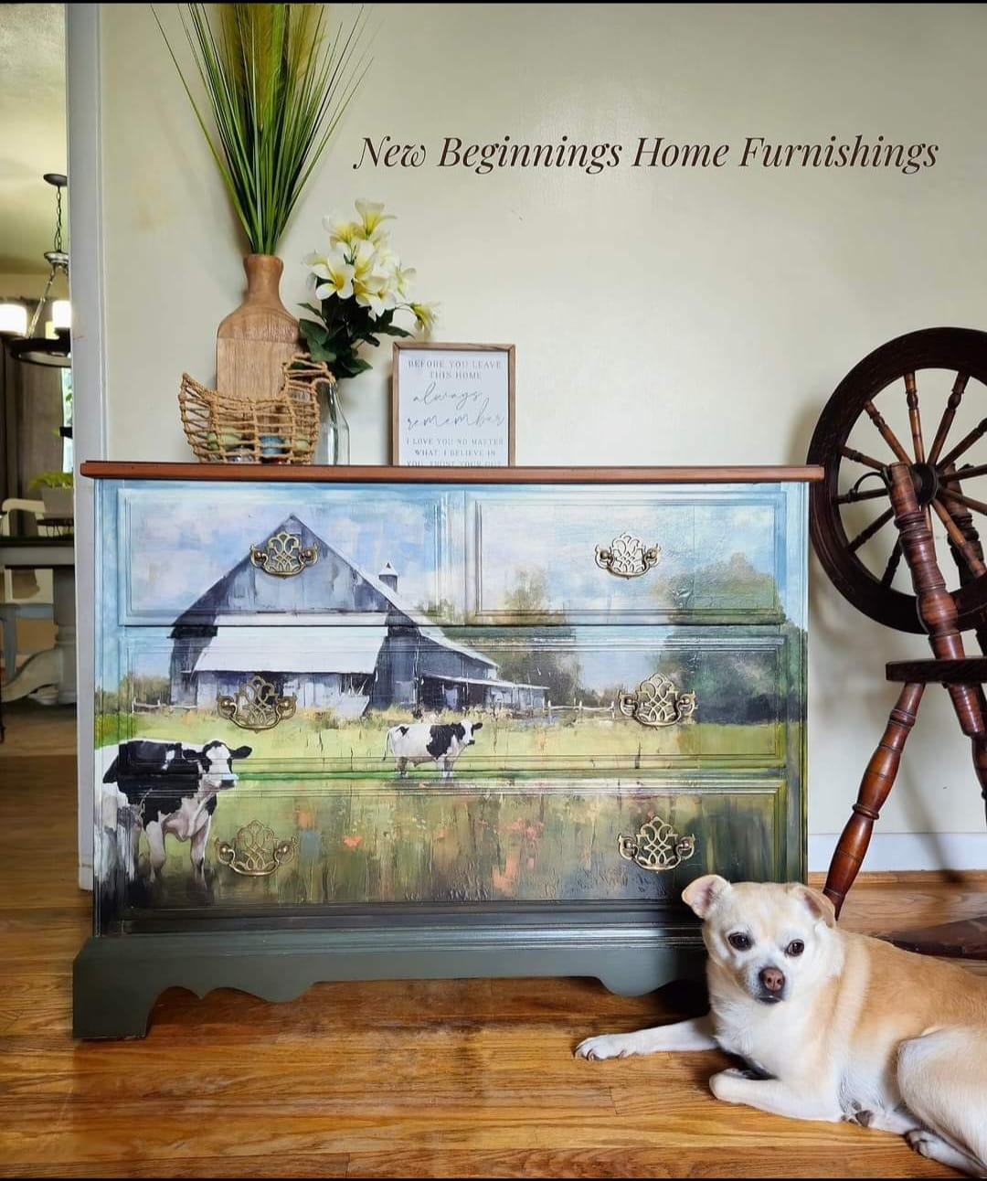 Close-up of the rice decoupage paper’s intricate textured floral pattern on the edge, showcasing delicate painted detailing